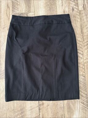 NWT Black Tailored Pencil Skirt Size 4P Banana Republic